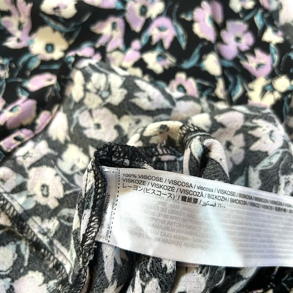 MANGO floral button up v-neck blouse size L - Picture 15 of 15